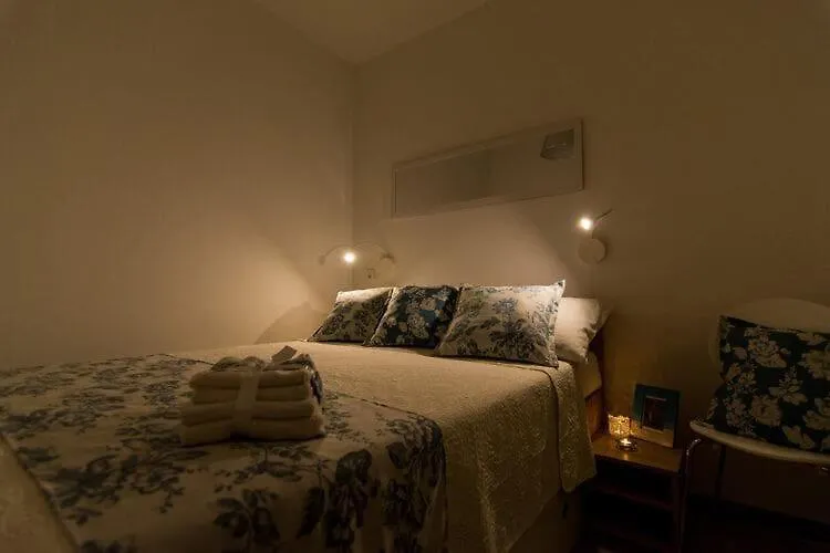 Apartment Boris St - Two Bedroom Apartment With Terrace And Jacuzzi 特罗吉尔 0*,  克罗地亚
