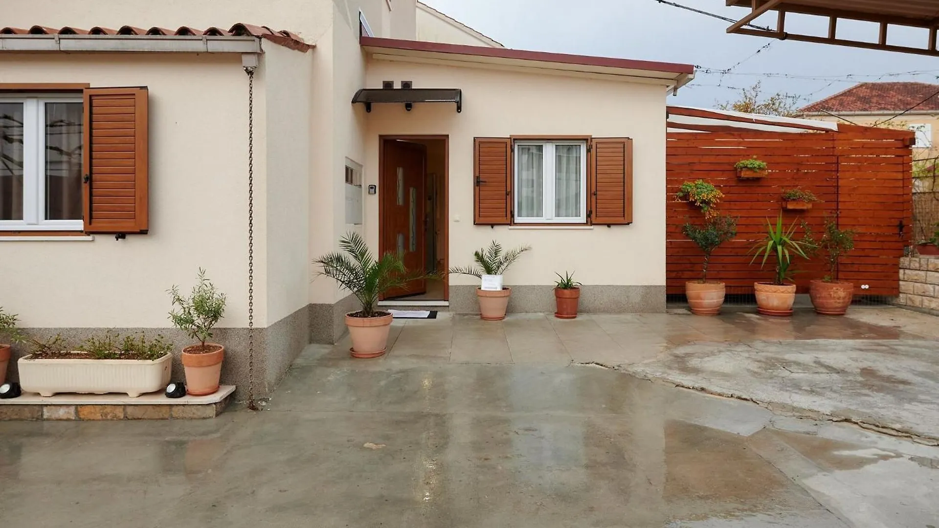 Apartment Boris St - Two Bedroom Apartment With Terrace And Jacuzzi Trogir 0*,