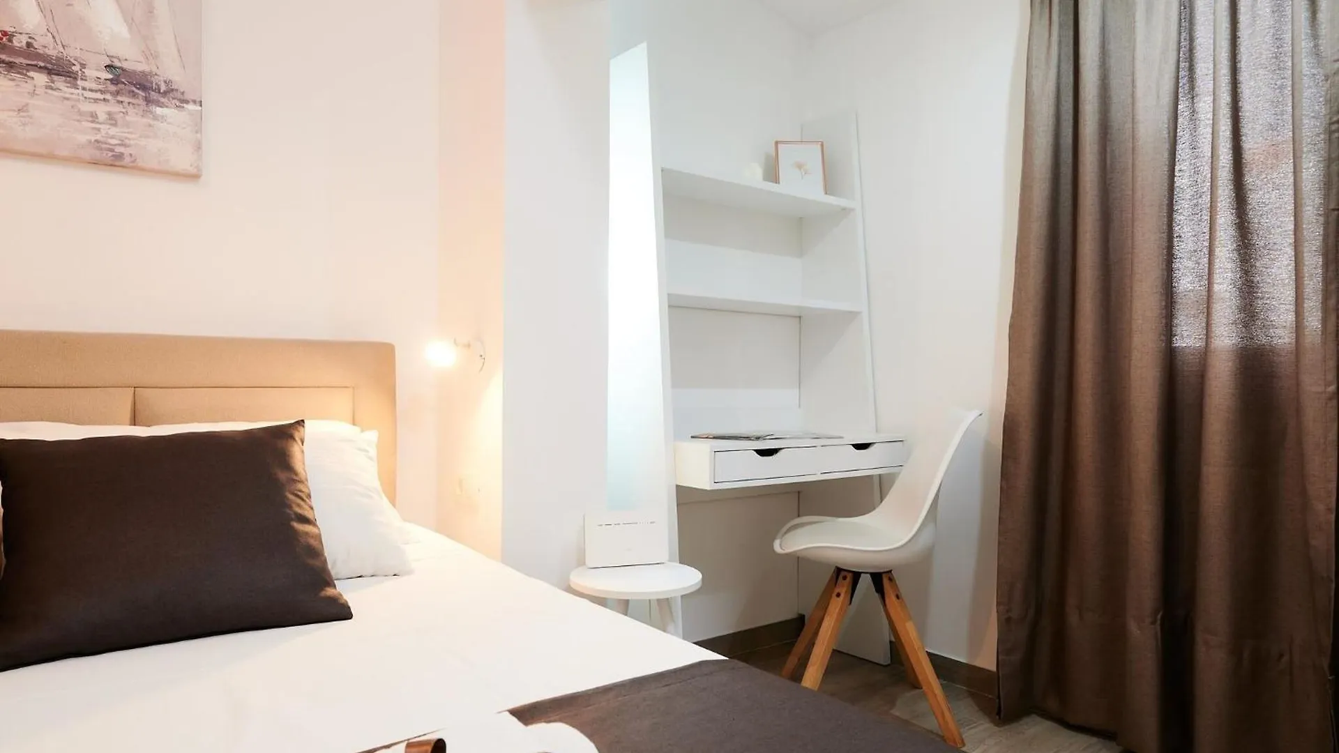 Apartment Boris St - Two Bedroom Apartment With Terrace And Jacuzzi Trogir