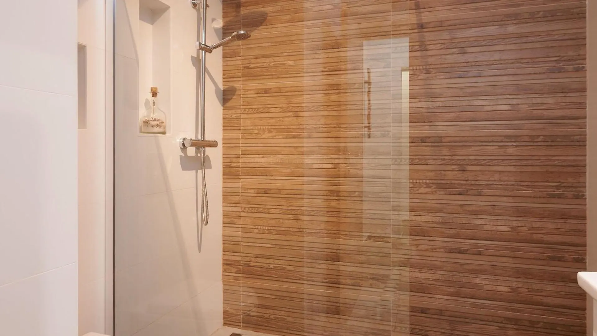 Apartment Boris St - Two Bedroom Apartment With Terrace And Jacuzzi Trogir Croatia