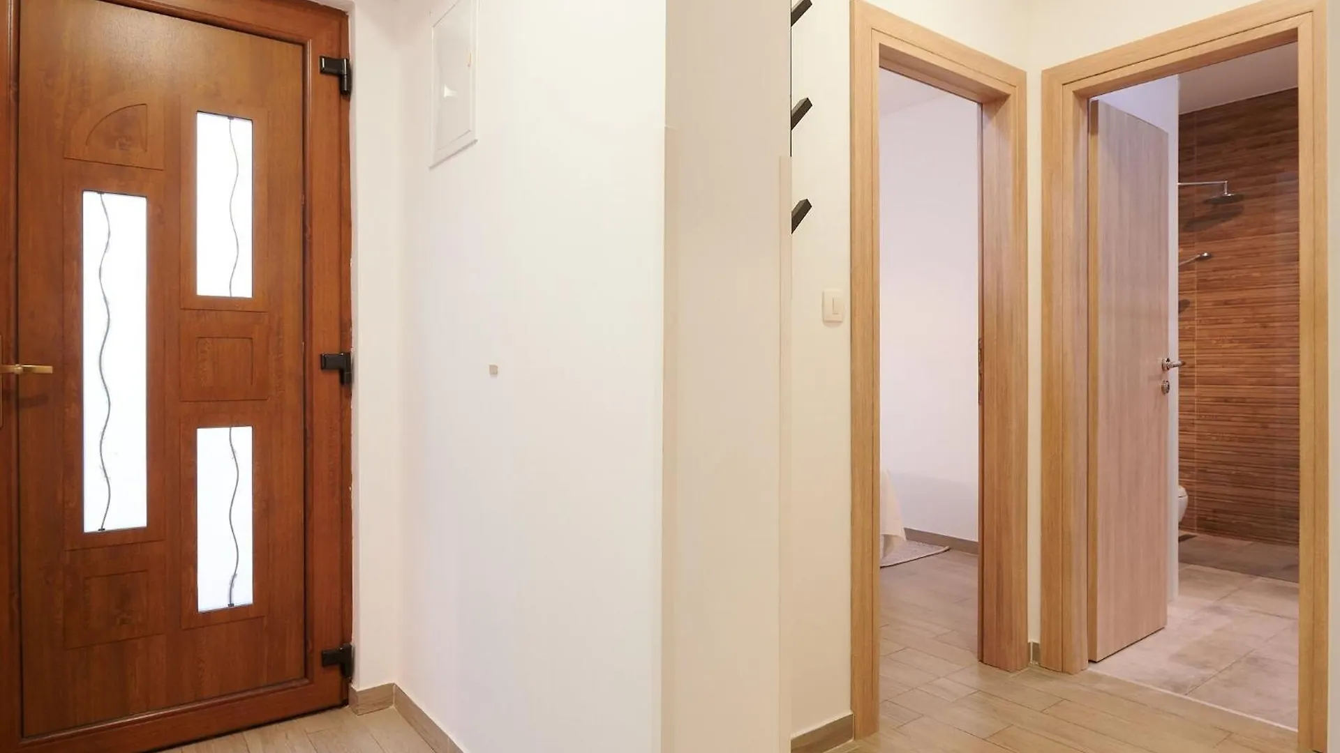 Apartment Boris St - Two Bedroom Apartment With Terrace And Jacuzzi Trogir